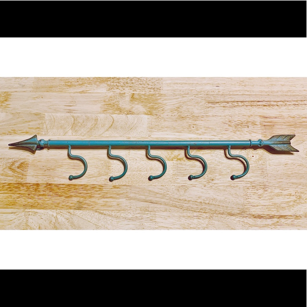 Rustic/ Farmhouse Style Metal Arrow Wall Decor